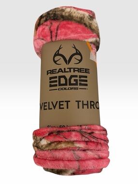 Realtree Velvet Throw in Pink and Brown Camo
